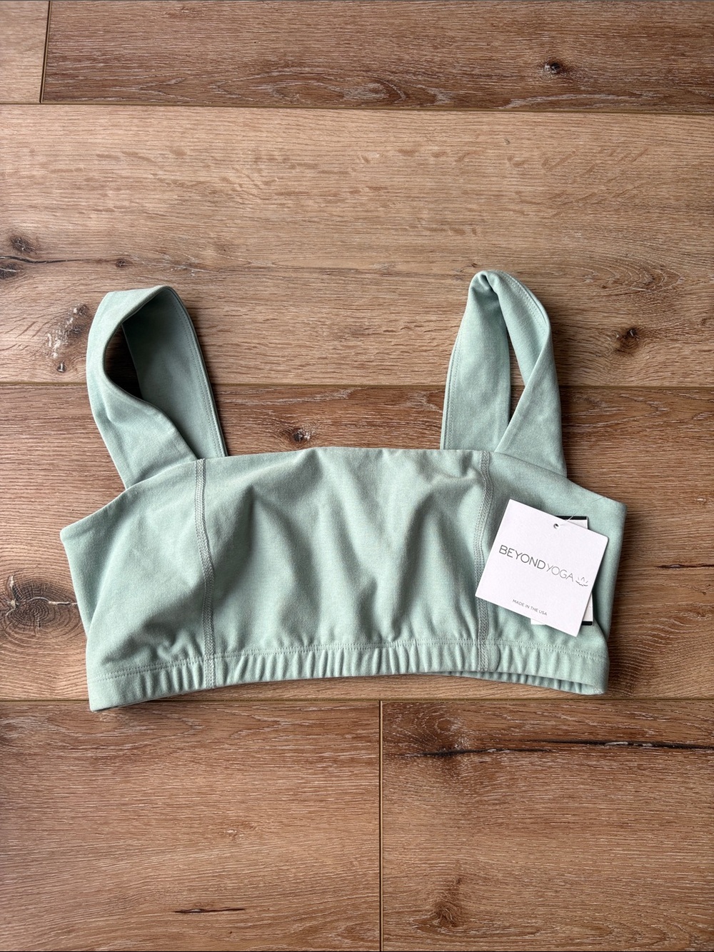 Beyond Yoga Light Sage Green Supportive Cropped Sports Bra